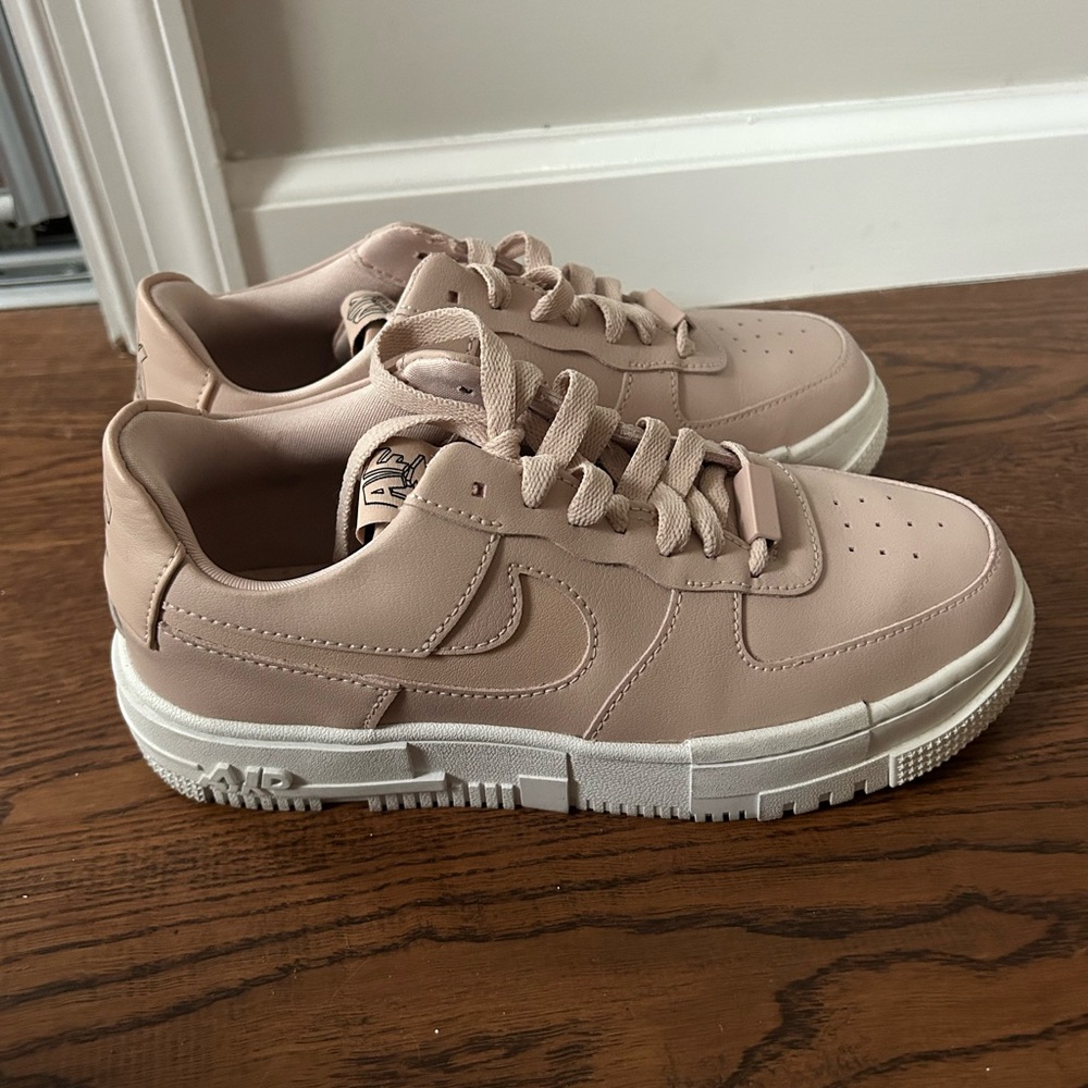 Nike Air Force 1: Pink